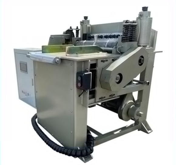 CCM-003S Wooden Spoon Carved Cutting Machine, Wooden Spoon Punching Machine