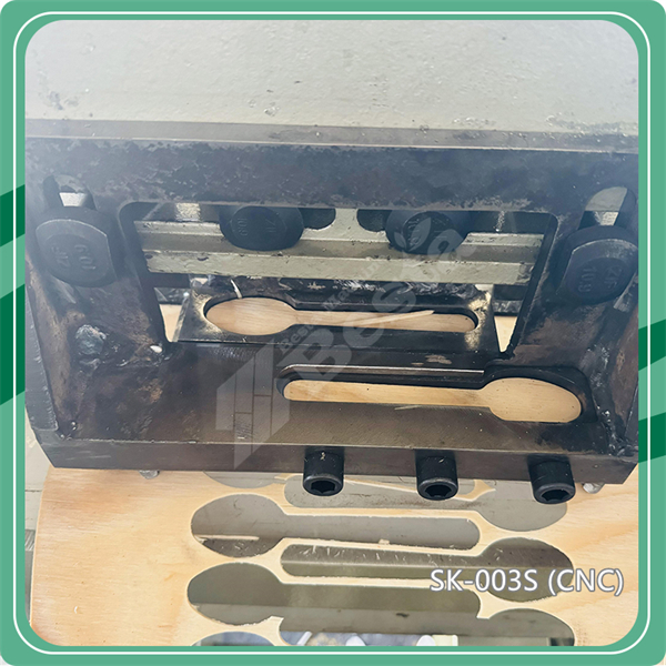 SK-003S CNC Wooden Spoon Carved Cutting Machine for disposable spoon making
